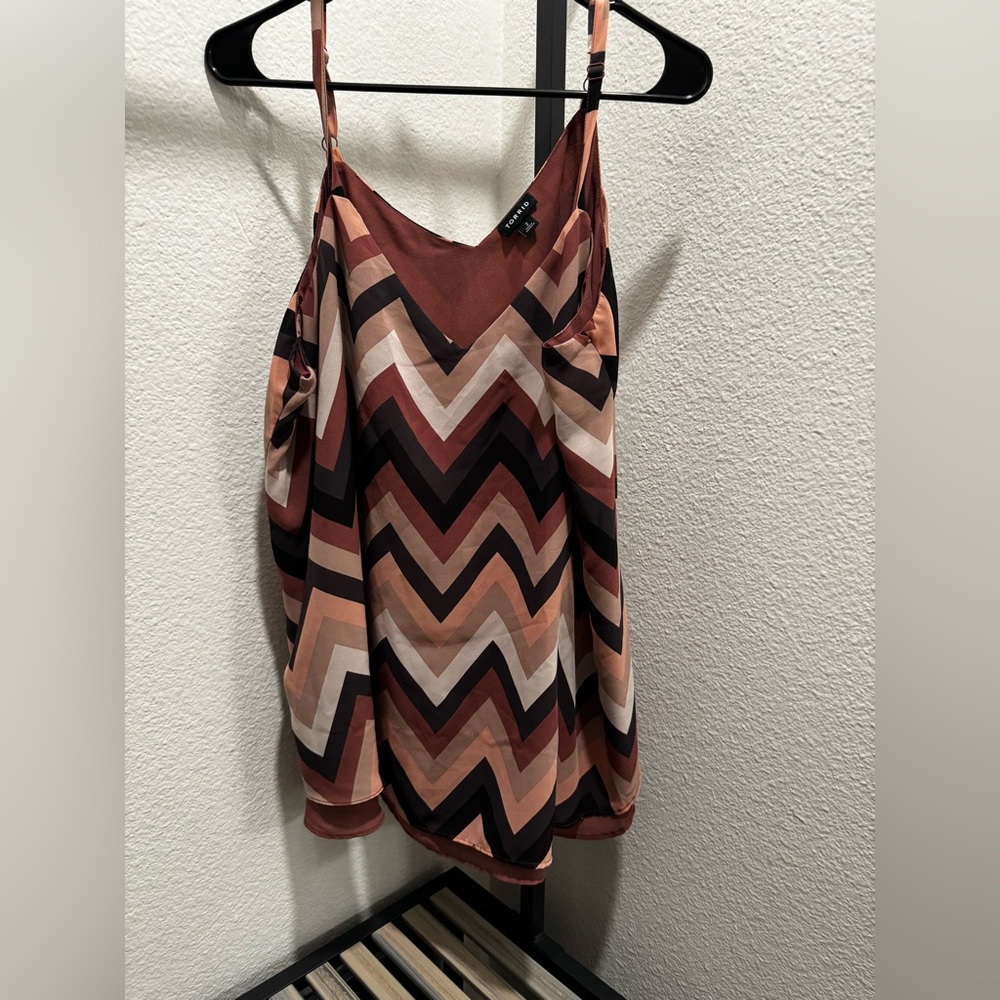 Torrid size 2 chevron patterned cami.